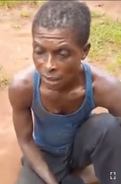 Man Caught Having S3x With His Daughter In Anambra (Video)