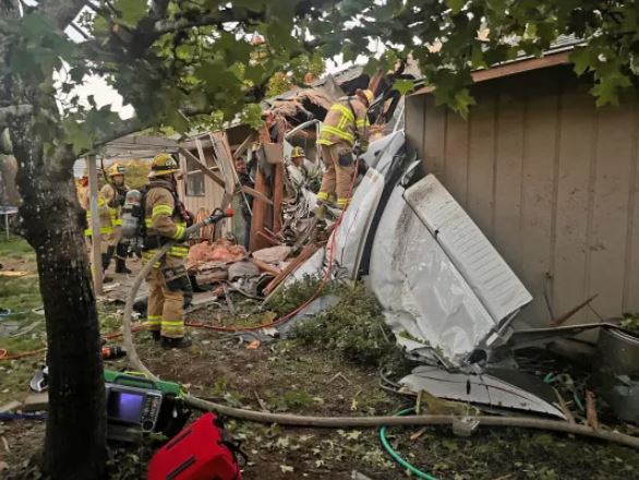 See The Terrifying Moment A Plane Spiraled Down From Sky And Crashed Into Home, Killing Two (Video)