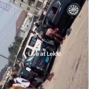 Commotion As Angry Woman Uses Her Car To Repeatedly Bash Another Person’s Car In Lekki (Video)
